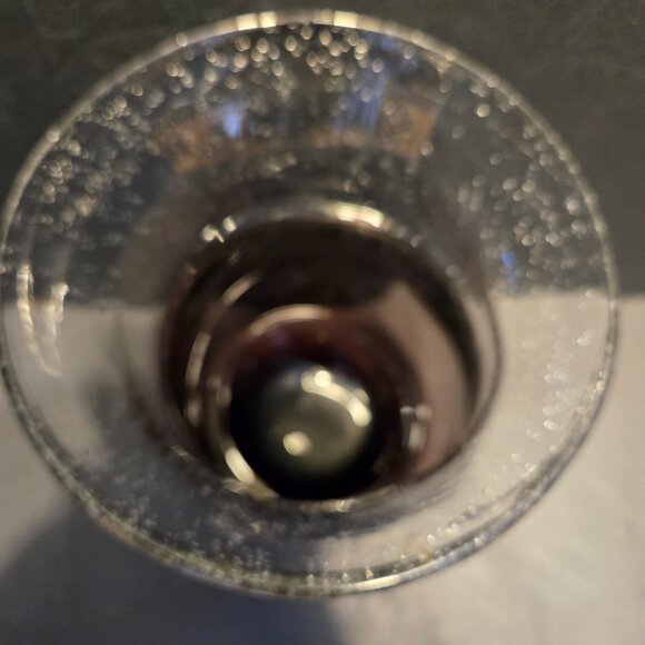 VINTAGE EGGPLANT PURPLE AND CLEAR, CONTROLED BUBBLE, HAND BLOWN VASE. - Picture 5 of 10